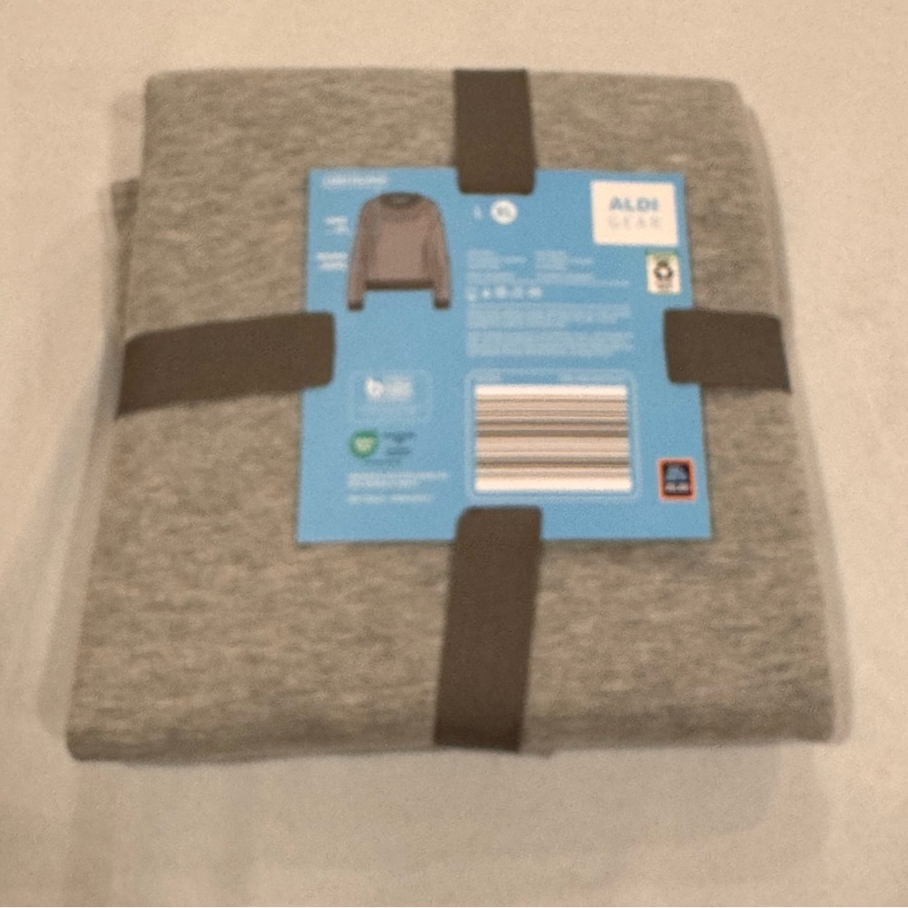 ALDI Gear 2024 Capsule Collection Ladies Pullover Sweatshirt NWT - Picture 5 of 7